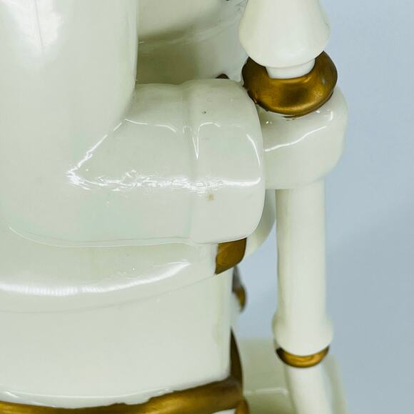 International Bazaar Porcelain Christmas Holiday Nutcracker Decoration - VGUC - Picture 8 of 9